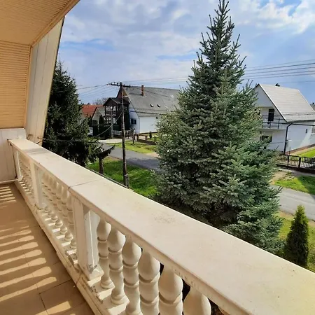 Magdalena Haz * バラトンレッレ